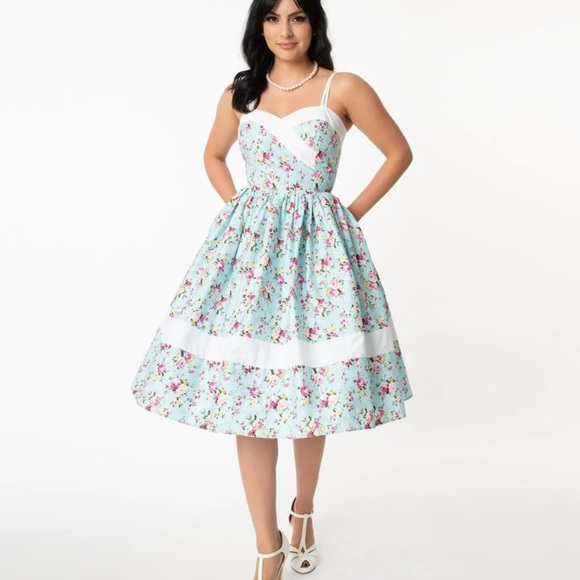 NWOT Unique Vintage “Darienne” Swing Dress - Picture 1 of 9